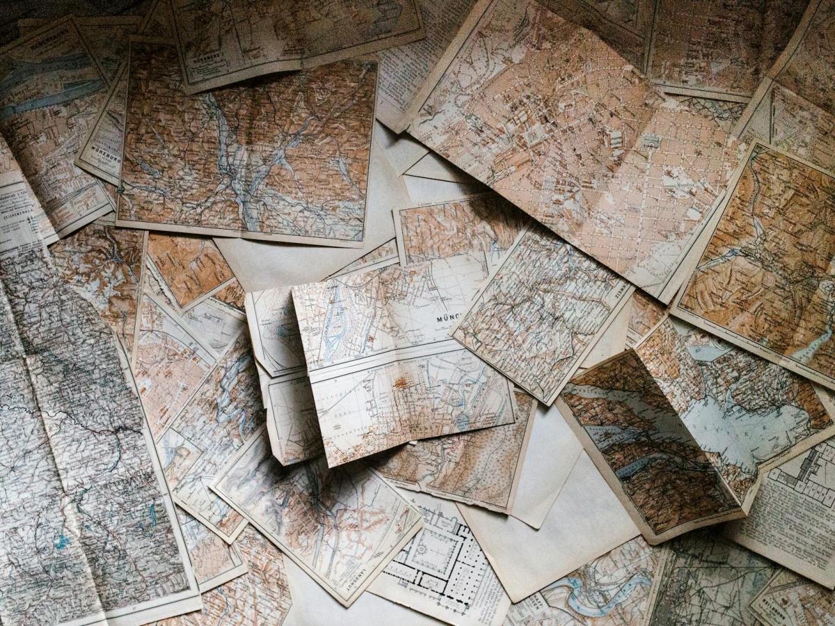Comparing “Checking out Me History” with “Tissue”: AQA Power and Conflict Essay Analysis